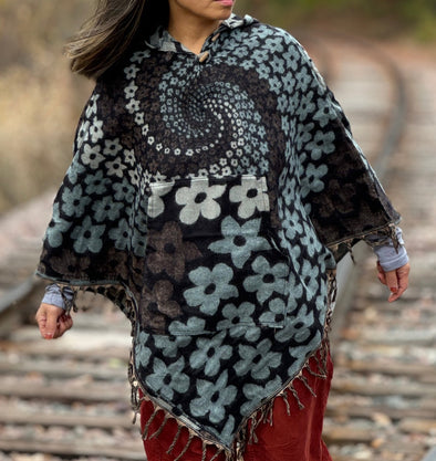 HIMALAYAN YAK WOOL PONCHO, HANDMADE IN NEPAL