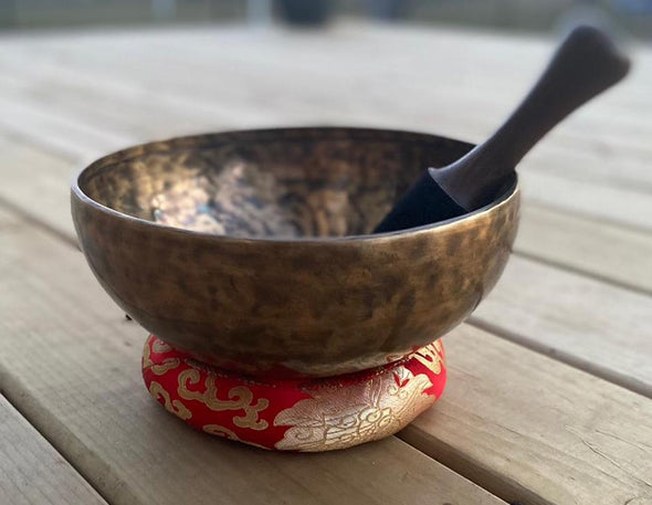 HAND BEATEN TIBETAN SINGING BOWL WITH FLOWER OF LIFE 9"